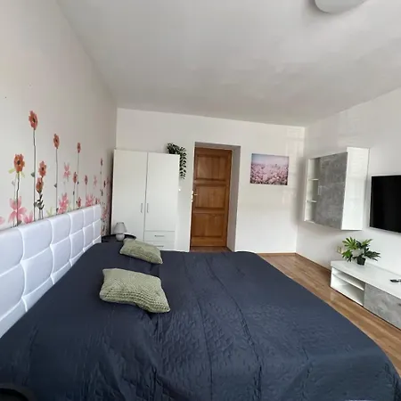 1 Jar-leto Apartment *